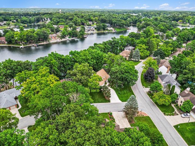 185 Amhurst Place, Valparaiso, IN 46385