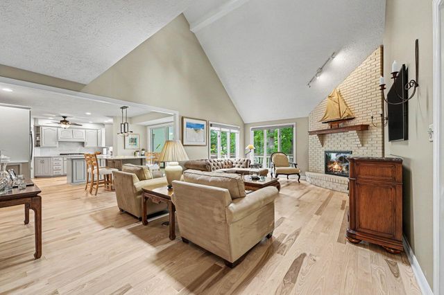 185 Amhurst Place, Valparaiso, IN 46385