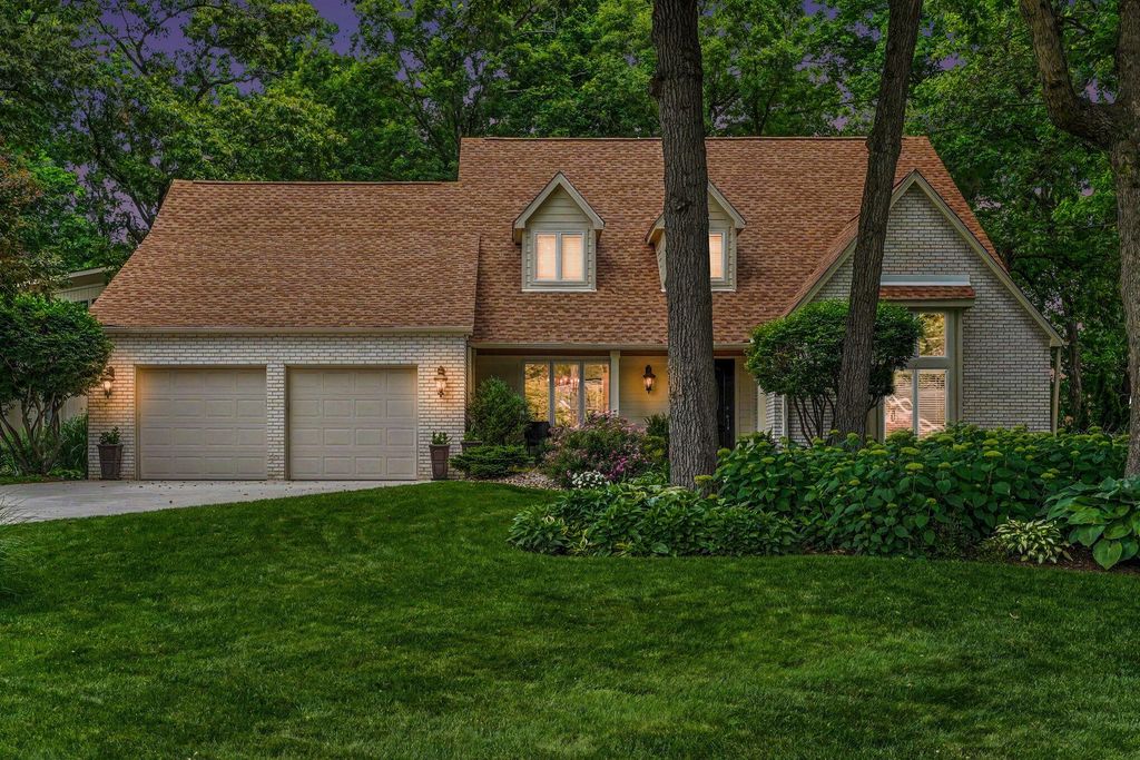 185 Amhurst Place, Valparaiso, IN 46385