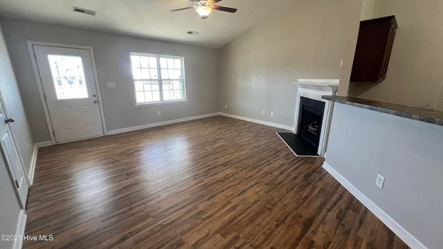 602 Parsley Drive, Hubert, NC 28539