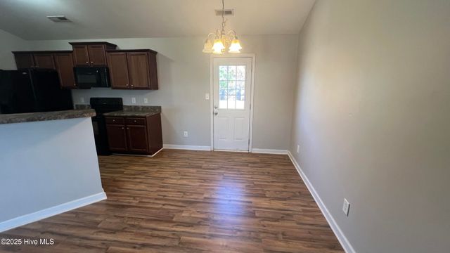 602 Parsley Drive, Hubert, NC 28539