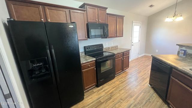 602 Parsley Drive, Hubert, NC 28539