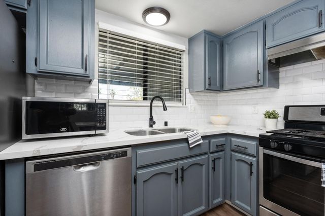 3099 Ezie Avenue, Clovis, CA 93611