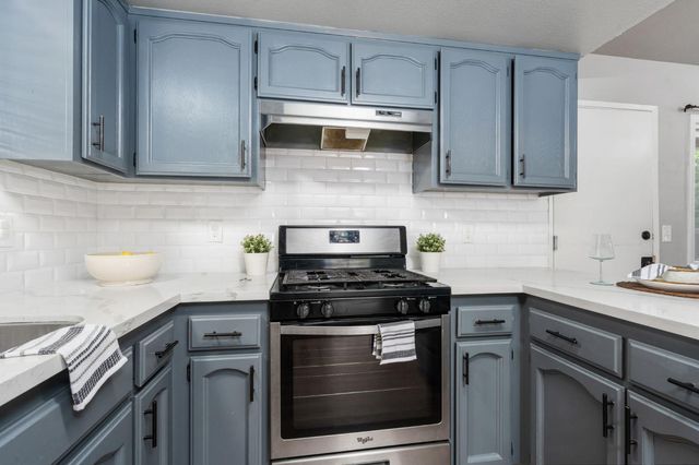 3099 Ezie Avenue, Clovis, CA 93611