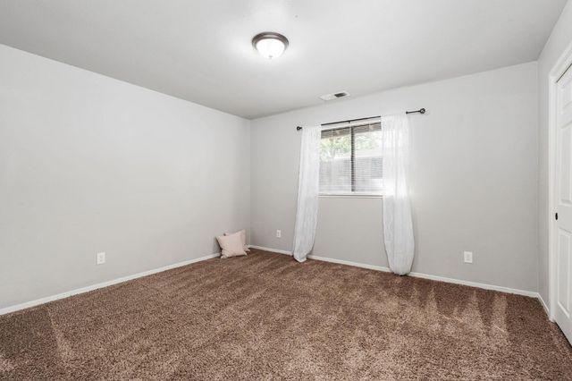 3099 Ezie Avenue, Clovis, CA 93611