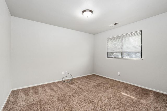 3099 Ezie Avenue, Clovis, CA 93611