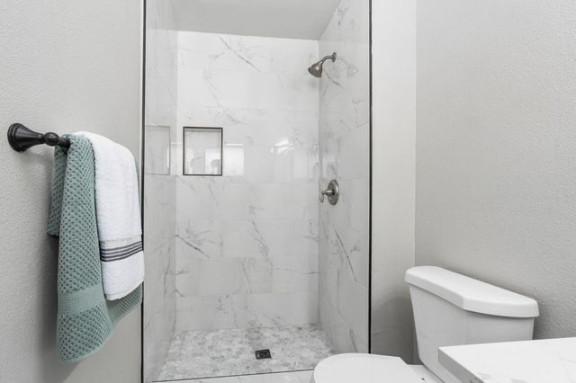 3099 Ezie Avenue, Clovis, CA 93611