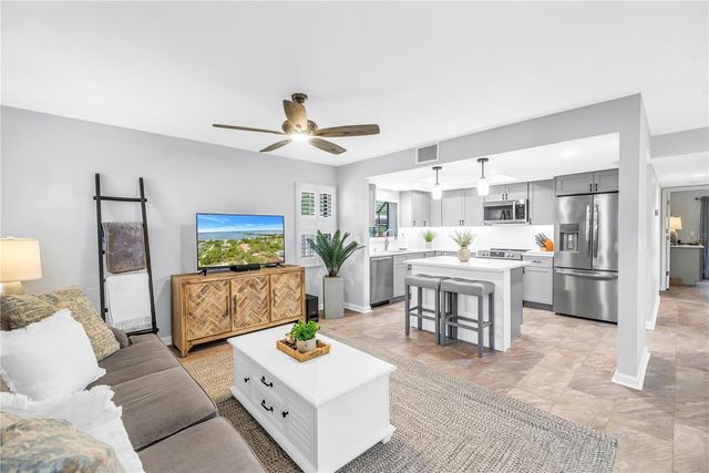 300 S FLORIDA AVENUE 400A, Tarpon Springs, FL 34689