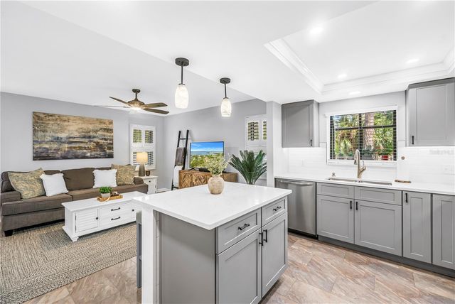300 S FLORIDA AVENUE 400A, Tarpon Springs, FL 34689