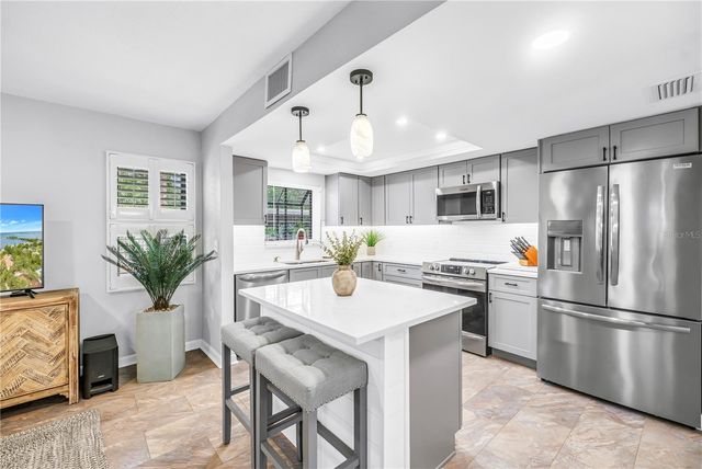 300 S FLORIDA AVENUE 400A, Tarpon Springs, FL 34689