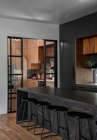 1001 Madrone RD, West Lake Hills, TX 78746