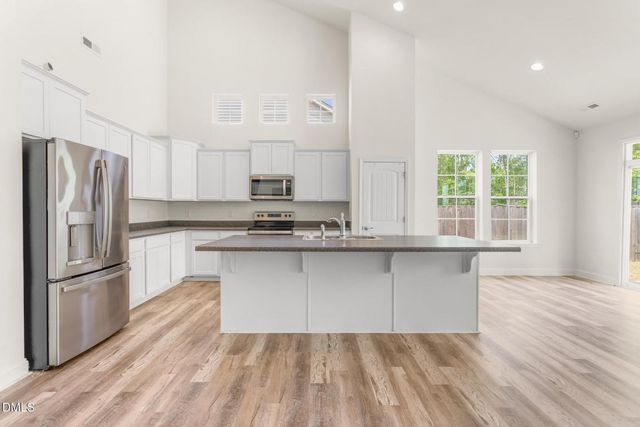 831 Royal Oak Lane, Mebane, NC 27302