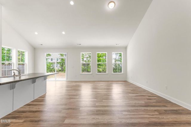 831 Royal Oak Lane, Mebane, NC 27302