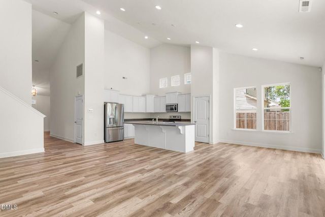 831 Royal Oak Lane, Mebane, NC 27302