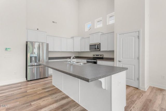 831 Royal Oak Lane, Mebane, NC 27302