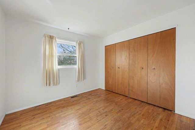 502 Larkspur Street, Ann Arbor, MI 48105