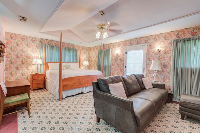 1901 Avenue R, Tahoka, TX 79373