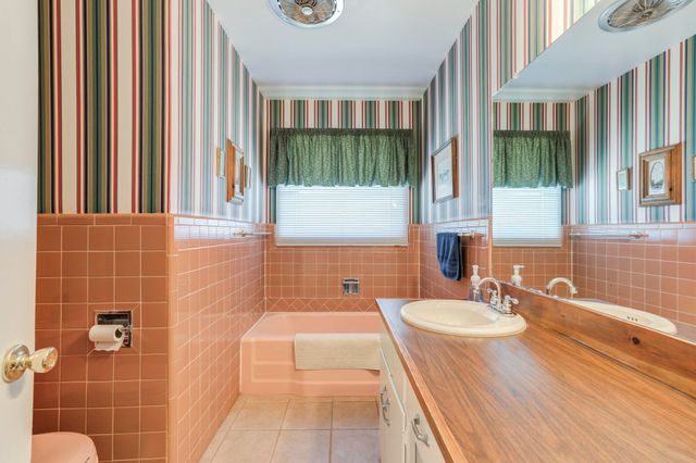 1901 Avenue R, Tahoka, TX 79373