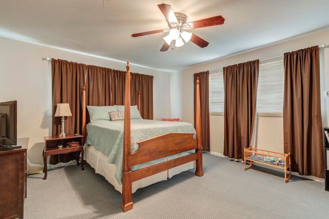 1901 Avenue R, Tahoka, TX 79373