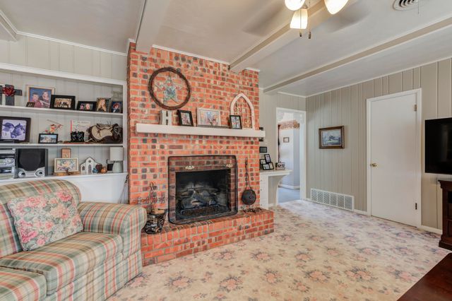 1901 Avenue R, Tahoka, TX 79373