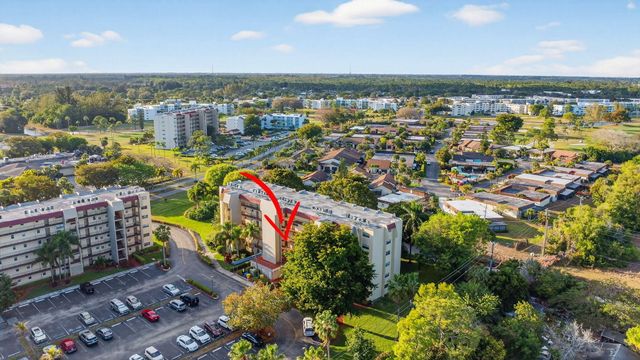 3524 Via Poinciana 303, Lake Worth, FL 33467