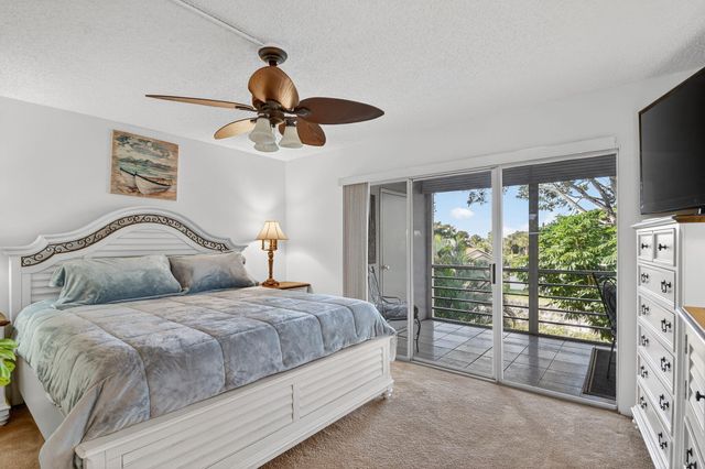 3524 Via Poinciana 303, Lake Worth, FL 33467