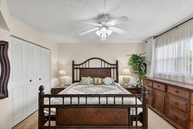 3524 Via Poinciana 303, Lake Worth, FL 33467