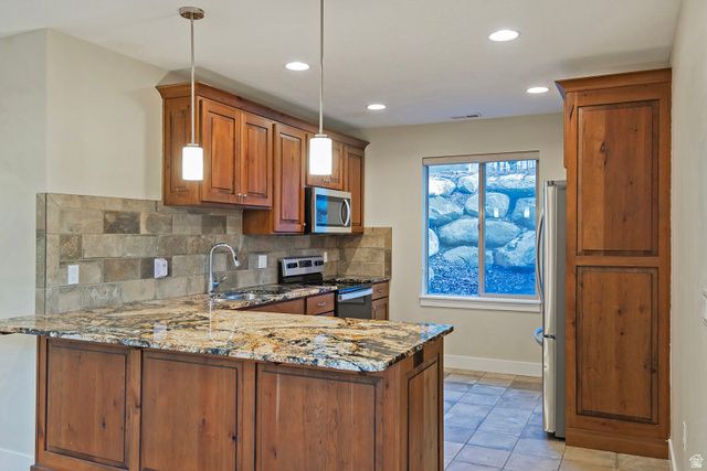 514 SUGAR PLUM LN, North Salt Lake, UT 84054