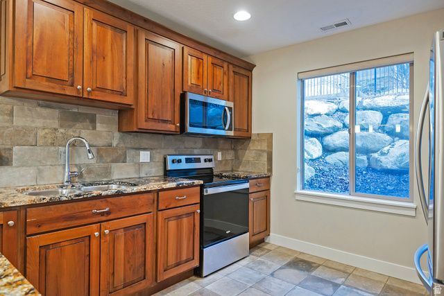 514 SUGAR PLUM LN, North Salt Lake, UT 84054