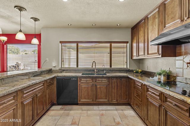 207 W PERSHING Avenue, Phoenix, AZ 85029