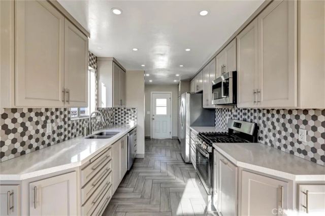 20915 Ely, Lakewood, CA 90715