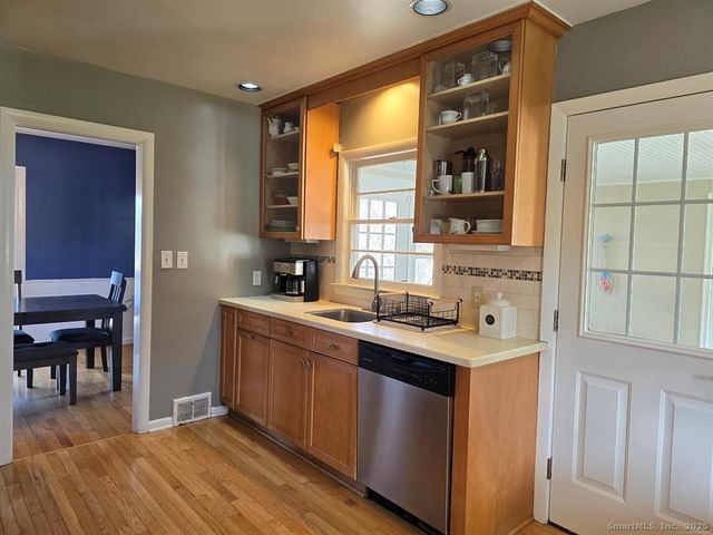 856 Shagbark Drive, Orange, CT 06477