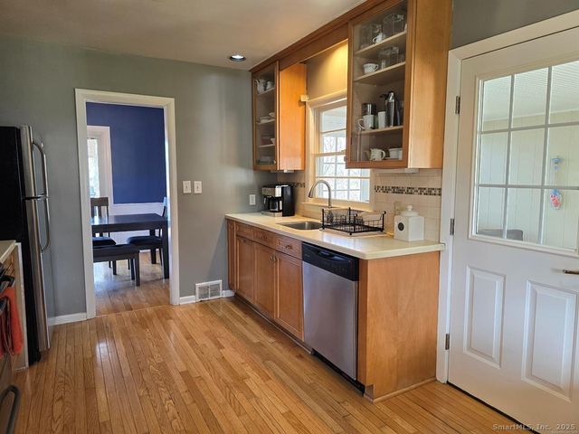 856 Shagbark Drive, Orange, CT 06477