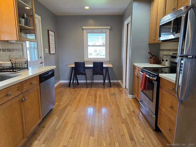 856 Shagbark Drive, Orange, CT 06477