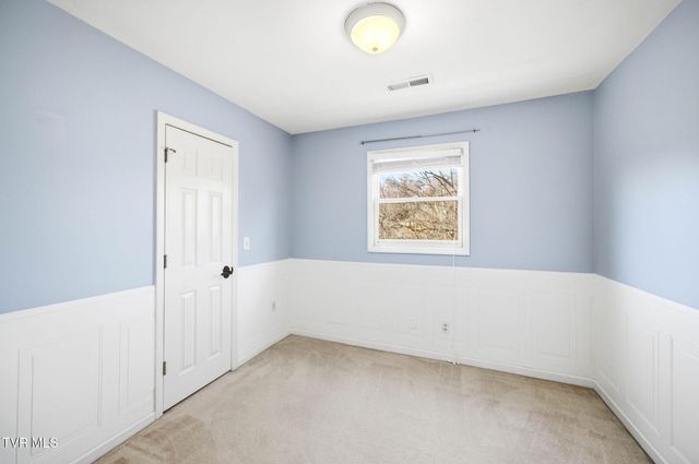 203 Glen Oaks Drive, Johnson City, TN 37615