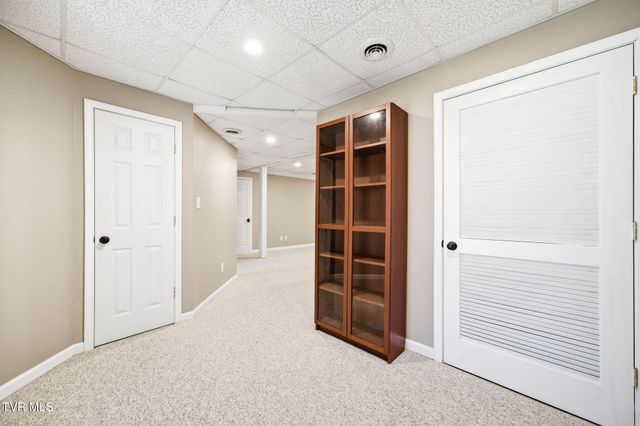 203 Glen Oaks Drive, Johnson City, TN 37615