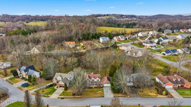 203 Glen Oaks Drive, Johnson City, TN 37615