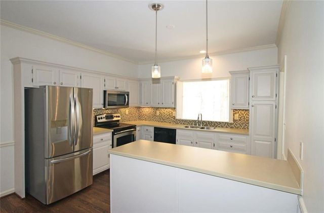128 River Ridge Lane, Roswell, GA 30075