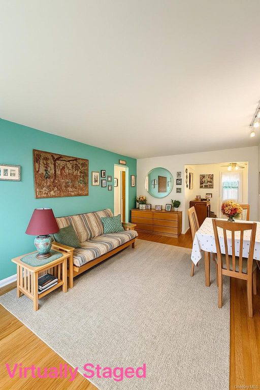 14930 Melbourne Ave 395A, Flushing, NY 11367