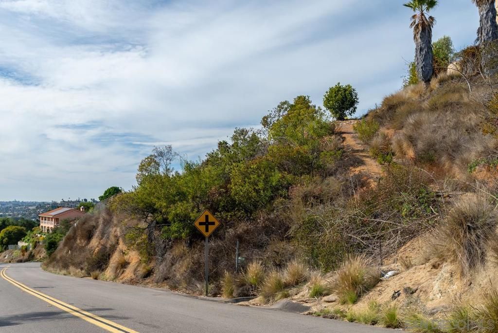 Image 2 of property listing at 0 Grandview, La Mesa, CA 91941