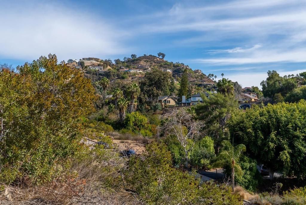 Image 7 of property listing at 0 Grandview, La Mesa, CA 91941