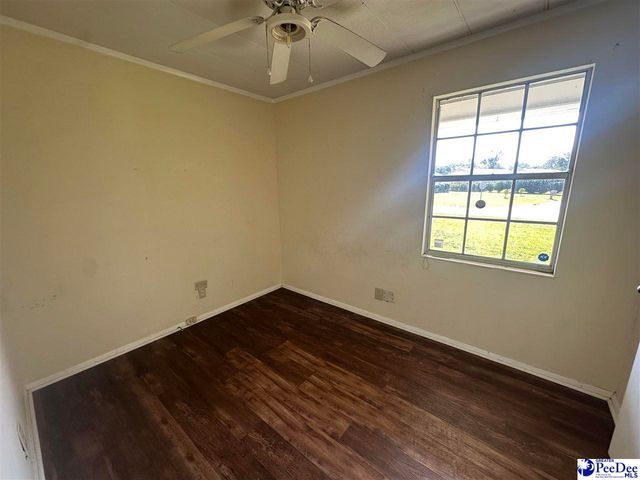 1915 Converse Dr, Florence, SC 29501
