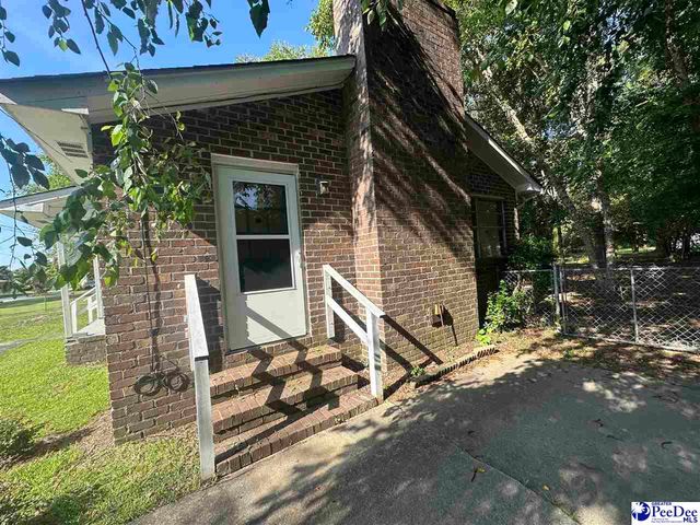 1915 Converse Dr, Florence, SC 29501