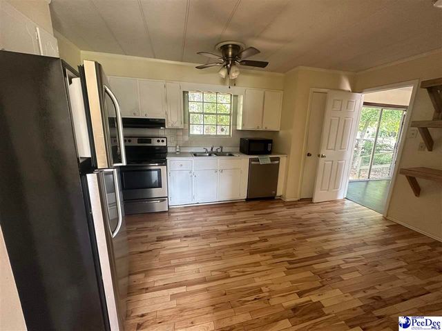 1915 Converse Dr, Florence, SC 29501