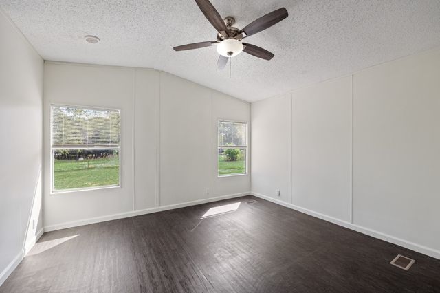 9330 Lynda Lane, Hawk Cove, TX 75474