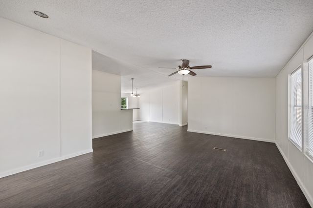 9330 Lynda Lane, Hawk Cove, TX 75474
