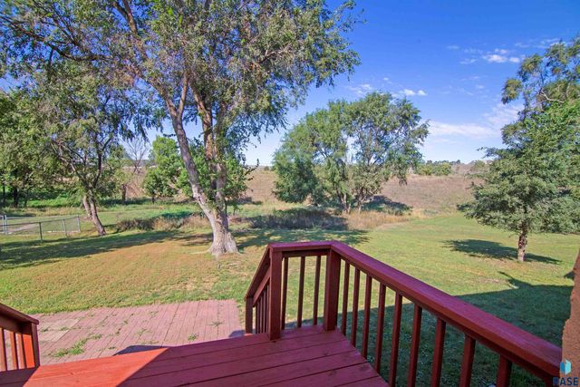 1915 N Wayland Ave Ave Avenue, Sioux Falls, SD 57103