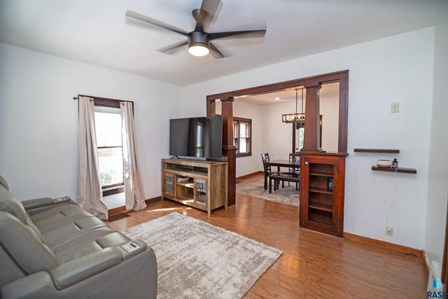 1915 N Wayland Ave Ave Avenue, Sioux Falls, SD 57103