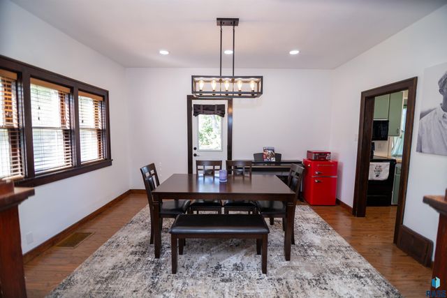 1915 N Wayland Ave Ave Avenue, Sioux Falls, SD 57103