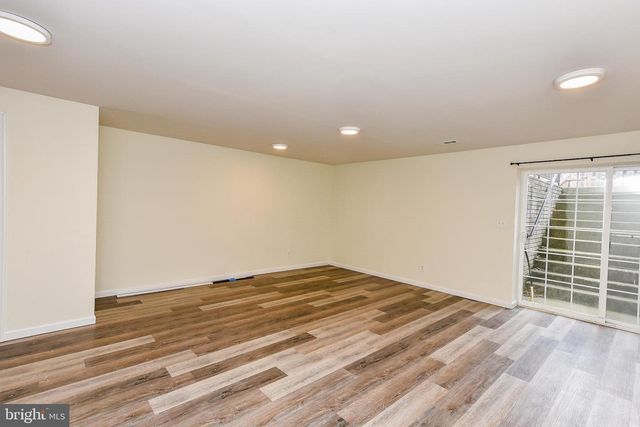 24 SANFORD DR, Bunker Hill, WV 25413